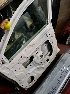 MERCEDES BENZ X CLASS W470 BAKKIE FRONT RIGHT DOOR 2019 2020 2021 2022 2023 2024 2025 MODEL