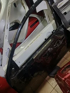 MERCEDES BENZ X CLASS W470 BAKKIE FRONT RIGHT DOOR 2019 2020 2021 2022 2023 2024 2025 MODEL