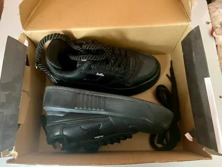 NOW SELLING BATHU JOURNEY 3.0 SNEAKERS SIZE 3