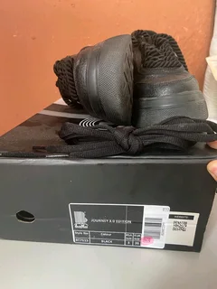 NOW SELLING BATHU JOURNEY 3.0 SNEAKERS SIZE 3