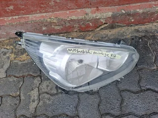 TOYOTA AVANZA HEADLIGHTS 2015 2016 2017 2018 2019 2020 2021 MODEL