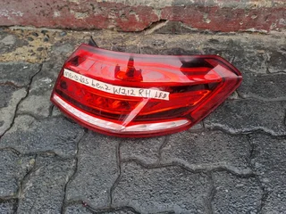 MERCEDES BENZ E CLASS W212 RIGHT LED OUTER TAILLIGHT 2014 2015 2016 MODEL