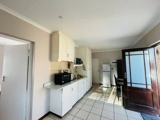 Single room in a two bedroom flat in Summerst