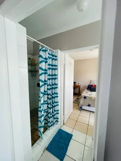 Single room in a two bedroom flat in Summerst