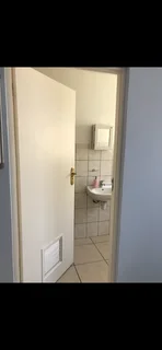 En-suite room available in Summe