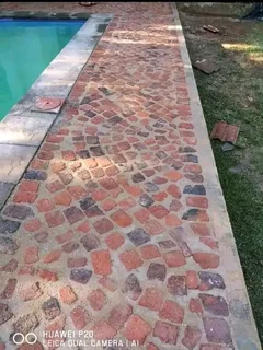 Cobble half brick paving,