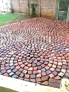 Cobble half brick paving