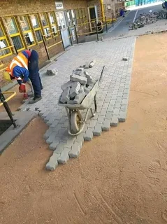 Specialists for Bevel paving and interlocking paving,