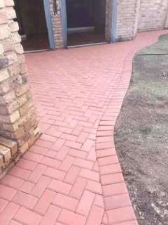 Specialists for Bevel paving and interlocking paving,