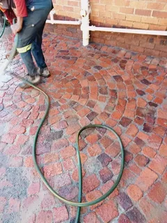 Cobble half brick Paving