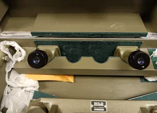 Vintage Wild Heerbrugg ST4 Mirror Stereoscope Parallax Bar in original case