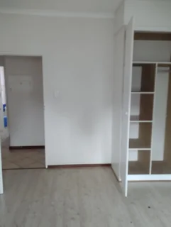 room for rent (Female )-Midrand Midway Mews