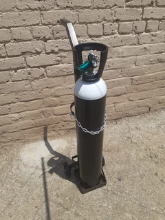 Complete Portable Oxygen Cylinder Kits - 9/1400L