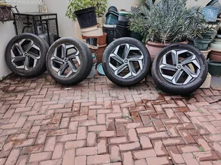 4 Hyundai Tucson Tyres with 19inch mags