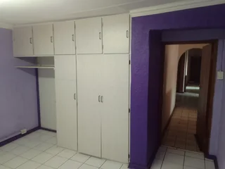 Esther Park -1 Big Bedroom Available for Rental- R3000 available to Rent in Safe & Secure Place