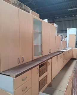 kitchens-BEECH WRAP BEVEL KITCHEN IN EXCELLENT CONDITION!