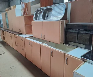 kitchens-BEECH WRAP BEVEL KITCHEN IN EXCELLENT CONDITION!