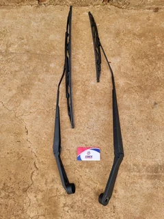 2023 Suzuki Ciaz Front Wiper Arms For Sale @Ebiesusedspares