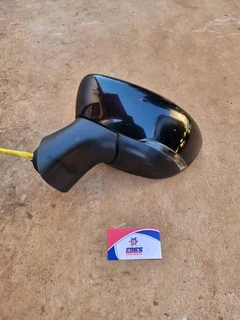 2018 Renault Captur Left Door Mirror For Sale &#64;Ebiesusedspares