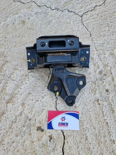 2022 Toyota Urban Cruiser 1.5 K15BN Top Gearbox Mounting For Sale @Ebiesusedspares