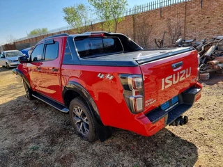 2023 Isuzu D-max KB300 V-cross 3.0TD 4x4 4JJ3 Double Cab Stripping For Parts &#64;Ebiesusedspares