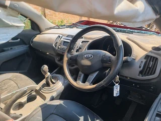 2015 Kia Sportage 2.0 Petrol Manual Stripping For Parts &#64;Ebiesusedspares