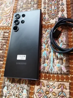 Selling Samsung galaxy S23 ultra  256gb and12gb