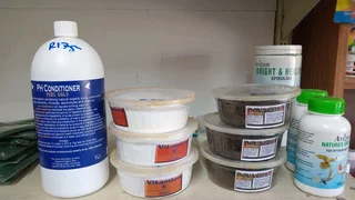 Natural pick pot for pegions