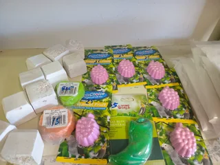 Calcium and mineral blocks for birds