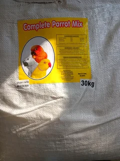 30kg Aviplus complete parrot mix