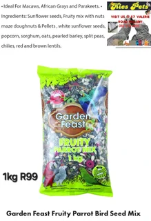 Garden feast fruity parrot mix