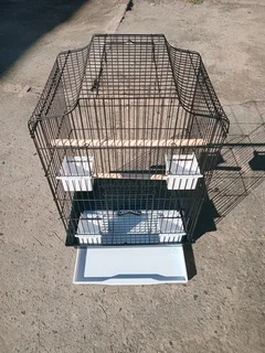 Cages for small and medium size birds