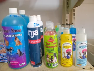 Dog and cat bathing shampoos available