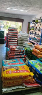 Complete Elite dog food for large to giant breed dogs