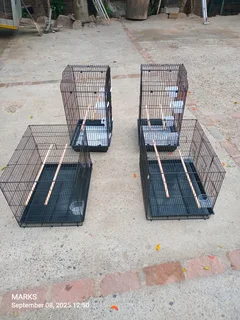 Cages for small and medium size birds