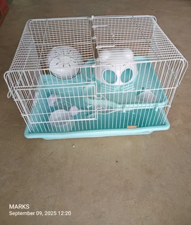 Lyon hamster cages