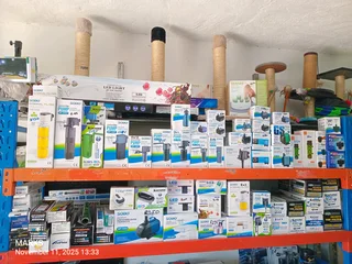 Aquarium submersible pump for small ponds