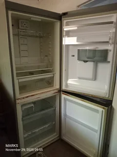 Whirpool combi fridge and freezer