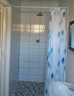 Lovely Cottages (Studio/ Open Plan Bachelor Setting)