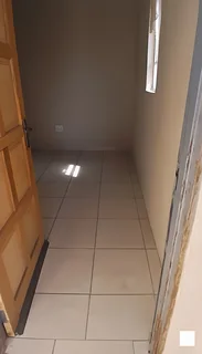 Lovely Cottages (Studio/ Open Plan Bachelor Setting)