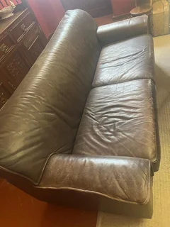 Preloved Geniune Leather Couch for Sale