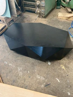 Diamond coffee table black