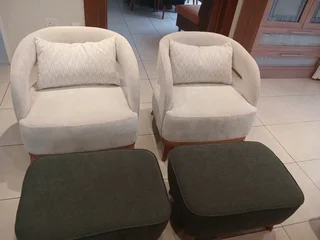 Furniture couch    珞