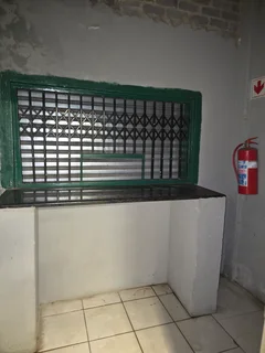 Retail Space/ Restaurant &#43; Liquor License/ Offices/ Commercial/ Franchise potential/Dark kitchen