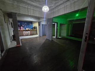 Retail Space/ Restaurant + Liquor License/ Offices/ Commercial/ Franchise potential/Dark kitchen