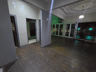 Retail Space with High Traffic and Visibility available to rent.