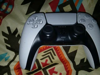 PS5 controller