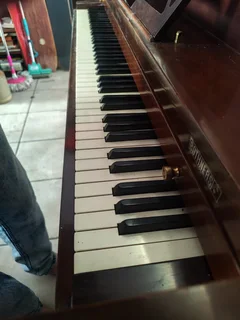 Kawai Upright Piano R25 000 neg.