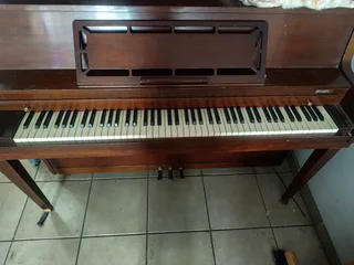 Kawai Upright Piano R25 000 neg.