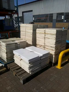 Used Gondola /Grocery/ Shop Shelving ready for use